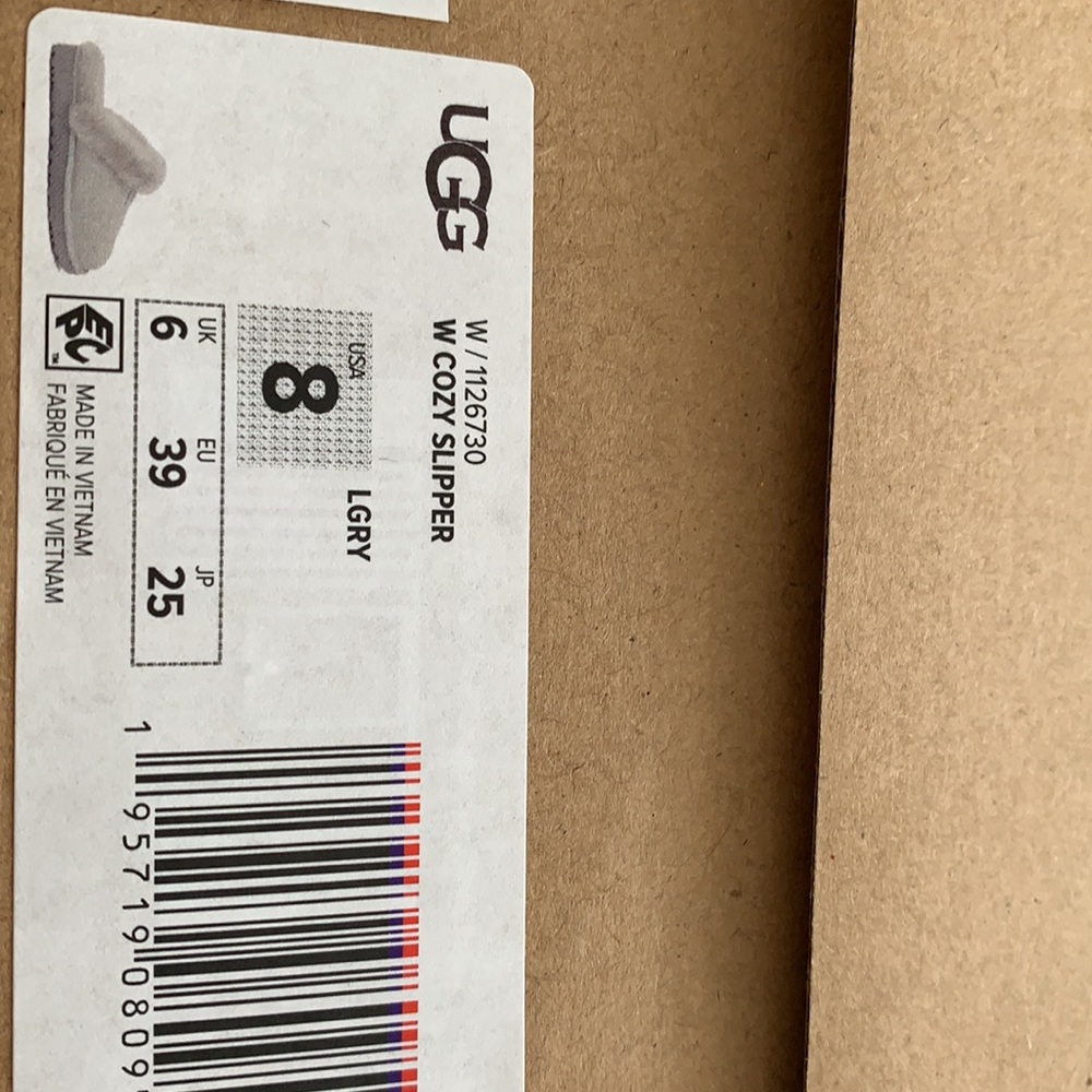 New ugg light grey genuine shearling slipper - Picture 12 of 14